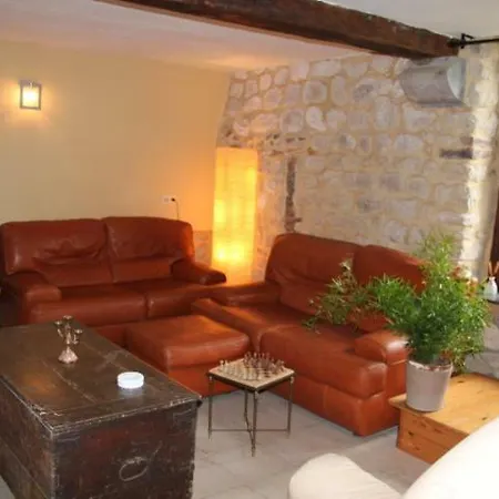 Herberg Grange De Pierrot *